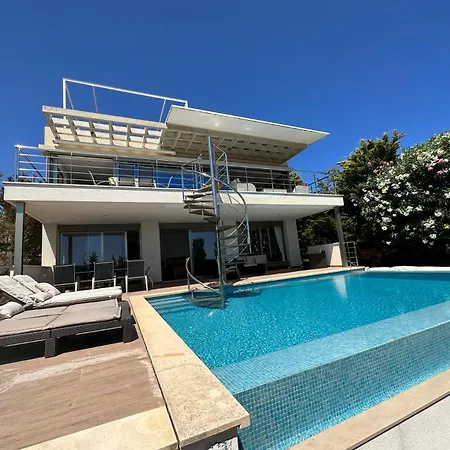 Casa Bella By Som Menorca Villa